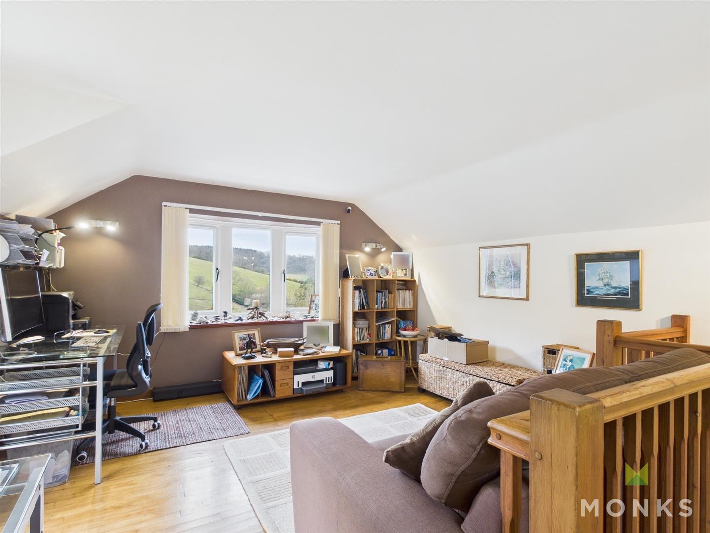 10 Perkins Beach Dingle, Shrewsbury, SY5 0PE For Sale 10 Perkins Beach Dingle, Shrewsbury, SY5 0PE For Sale